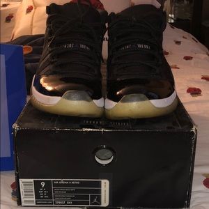 Air Jordan 11 Retro Space Jam Size 9